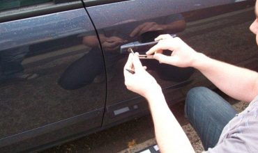 locksmith-pick-car-lock